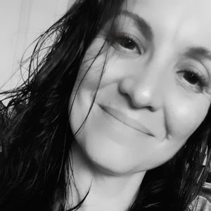 Meet your Posher, Chloe